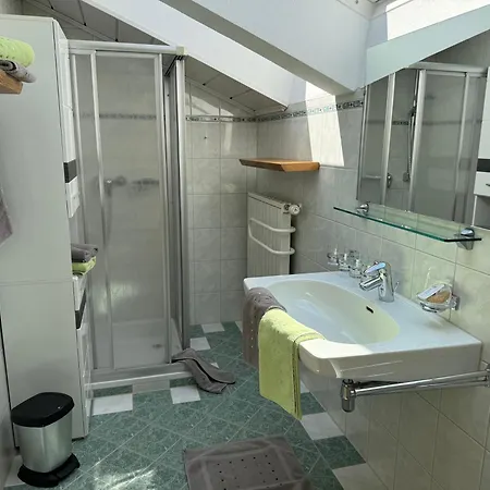 Haus Vallaster Apartamento *